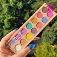 paleta de sombras sarah beauty cor CC mao