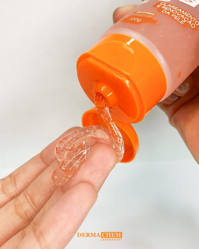 gel esfoliante vitamina C dermachem na mao