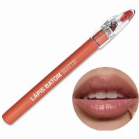 lápis batom matte contorno labial com apontador love rain cor 01