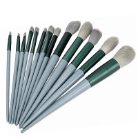 kit com 13 pinceis de maquiagem verde